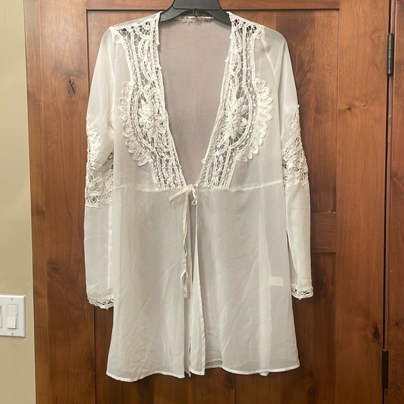 For Love and Lemons Robe NWOT - Picture 4 of 4